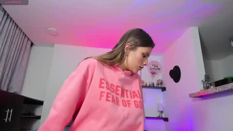 Snapshot of adhhaaraaa_ chatting on March 8, 2025, 9:06 am Adhara guys here I am online days ending in even numberl I wait for you. online show from March 8, 2025, 9:06 am