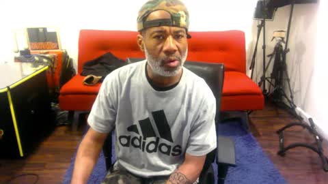 adick_ting online show from December 15, 2025, 1:32 am