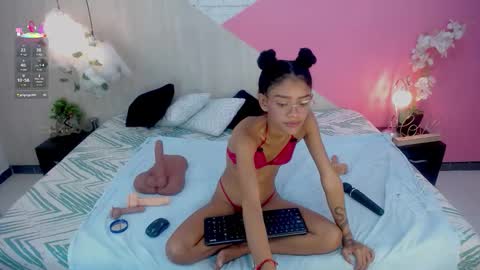 adisson_petite1 online show from January 15, 2026, 7:17 pm