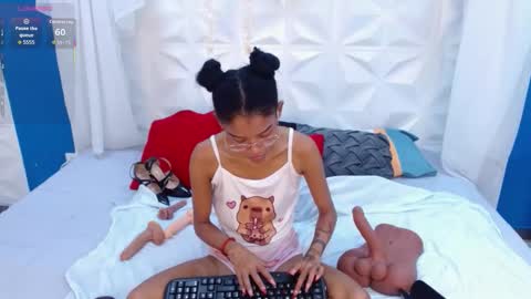 adisson_petite1 online show from February 2, 2026, 6:39 pm