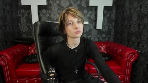 Snapshot of adonbev chatting on April 5, 2026, 5:26 am adonbev online show from April 5, 2026, 5:26 am