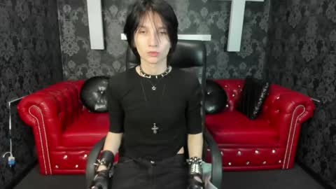 Snapshot of adonbev chatting on April 15, 2026, 5:14 am adonbev online show from April 15, 2026, 5:14 am