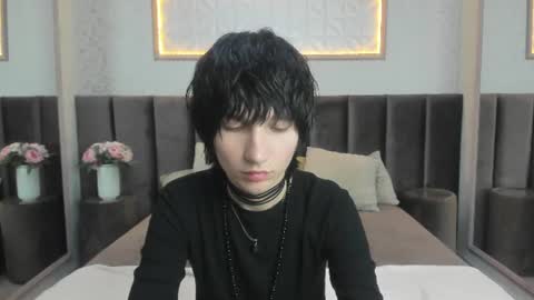 Snapshot of adonbev chatting on June 18, 2026, 9:14 am adonbev online show from June 18, 2026, 9:14 am