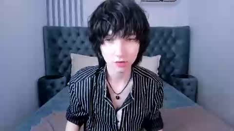 Snapshot of adonbev chatting on June 19, 2026, 5:56 am adonbev online show from June 19, 2026, 5:56 am