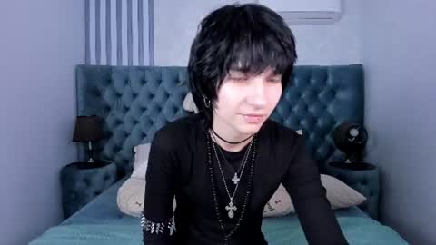 Snapshot of adonbev chatting on July 3, 2026, 5:47 am adonbev online show from July 3, 2026, 5:47 am