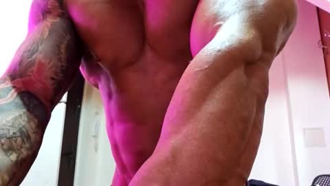 Snapshot of adonis_msc chatting on April 5, 2026, 4:48 pm Adonis online show from April 5, 2026, 4:48 pm