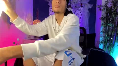 adonis_wb online show from January 8, 2026, 4:59 am