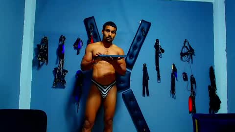 adonisdios online show from May 14, 2026, 1:51 pm