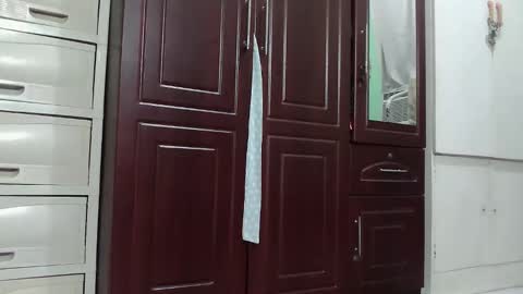 annelovesu online show from April 19, 2026, 1:10 pm