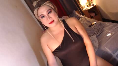 MsKim  online show from March 19, 2026, 3:21 am