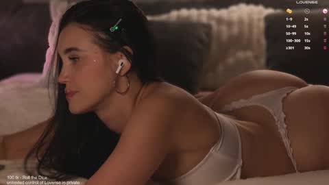 Victoria online show from November 5, 2025, 3:12 pm