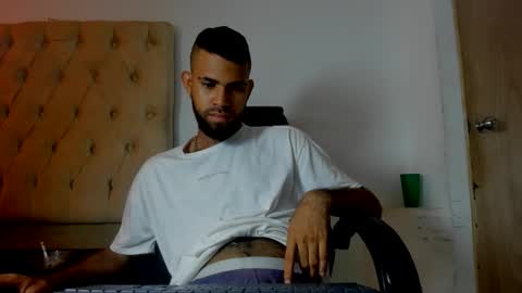 Snapshot of adri_sexboy229 chatting on September 23, 2025, 2:03 am adri_sexboy229 online show from September 23, 2025, 2:03 am