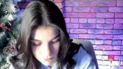 Snapshot of adriana_allen chatting on January 5, 2025, 10:50 pm Adri online show from January 5, 2025, 10:50 pm