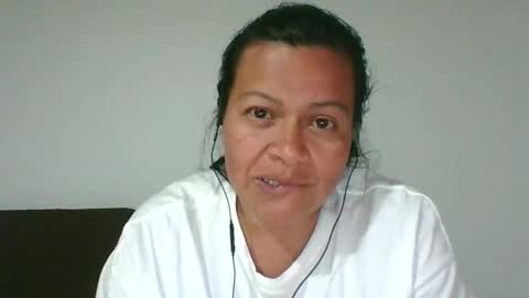 adrianagogo18 online show from March 6, 2025, 3:35 am