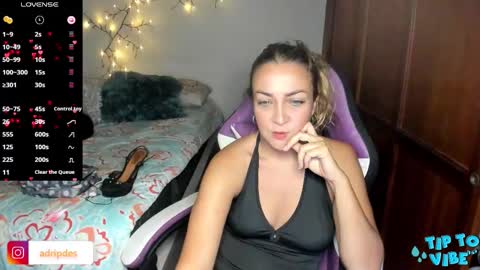 Adriana Paredes  online show from December 16, 2025, 11:48 am