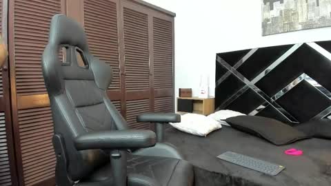 Adrian online show from April 27, 2026, 9:40 am