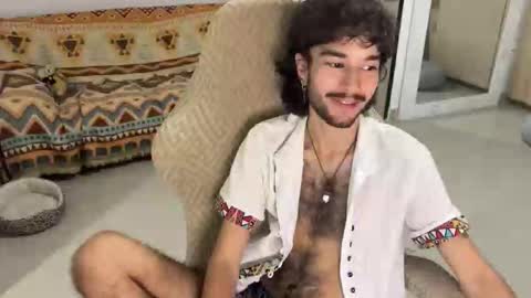 Snapshot of adrien_polo chatting on February 18, 2026, 2:40 am adrien_polo online show from February 18, 2026, 2:40 am