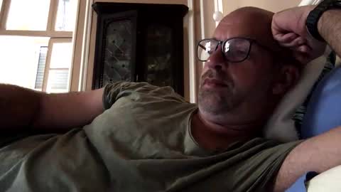 adrienfromparis online show from April 27, 2026, 6:22 am