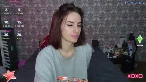 Adriana online show from November 25, 2025, 9:20 am