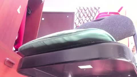 adriiana_fox_ online show from January 16, 2025, 6:37 pm