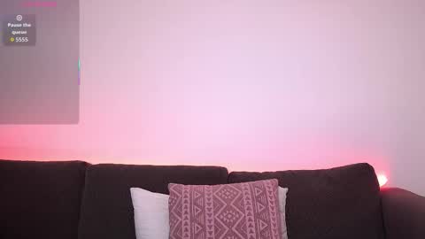 Snapshot of ady_w_o_w chatting on October 29, 2025, 1:35 pm Ada online show from October 29, 2025, 1:35 pm