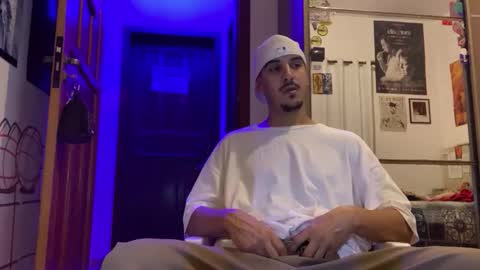 Luci online show from November 30, 2025, 4:05 am