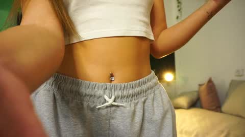 Naomi My instagram account - teasing naomi online show from December 5, 2024, 8:44 am