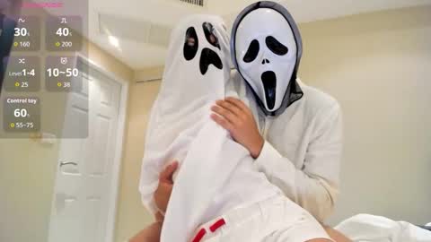 Snapshot of afina_philip chatting on October 29, 2025, 12:40 pm Afina and Philip online show from October 29, 2025, 12:40 pm