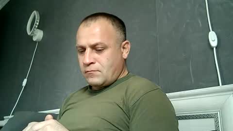 Sasha online show from November 12, 2025, 7:42 am