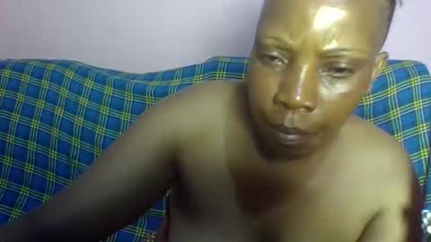 Snapshot of african_divaa chatting on February 5, 2026, 12:15 am african_divaa online show from February 5, 2026, 12:15 am