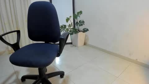 Snapshot of afrodita3123 chatting on October 27, 2025, 12:26 am Lorena online show from October 27, 2025, 12:26 am