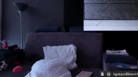 Agata Collinss online show from September 10, 2025, 8:09 pm