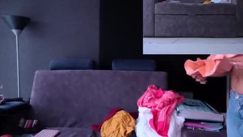 Agata Collinss online show from October 13, 2025, 10:32 pm