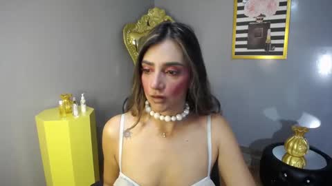 Snapshot of agatha_brooks_t chatting on November 1, 2025, 12:18 pm AGATHA online show from November 1, 2025, 12:18 pm