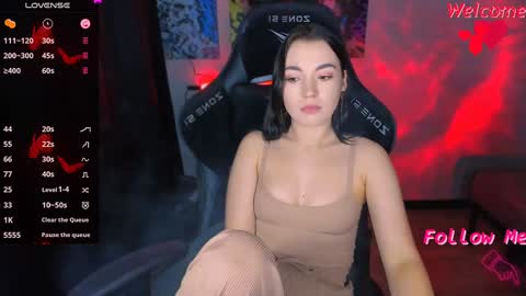 Snapshot of agatha_richter chatting on December 11, 2024, 3:45 am Agatha online show from December 11, 2024, 3:45 am