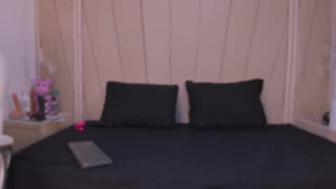 Agatha Steel online show from November 24, 2025, 7:35 pm