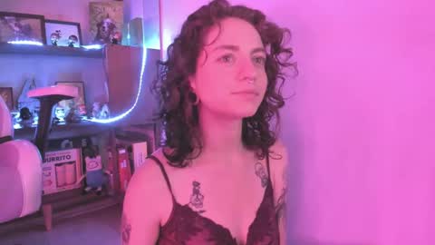 Camila     2 online show from January 22, 2025, 1:10 am