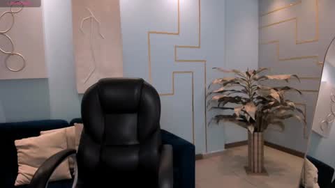 Agatha online show from March 12, 2025, 7:06 pm