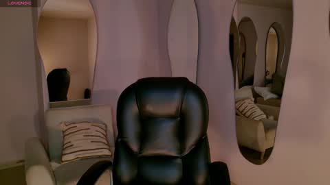 Agatha online show from February 12, 2026, 8:04 pm