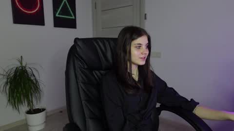 Agelina Lilly Laura online show from January 22, 2025, 1:42 pm