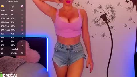 Snapshot of agent_polly chatting on September 12, 2025, 1:33 pm Polly online show from September 12, 2025, 1:33 pm