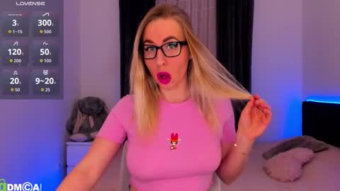 Snapshot of agent_polly chatting on February 10, 2026, 3:38 pm Polly online show from February 10, 2026, 3:38 pm