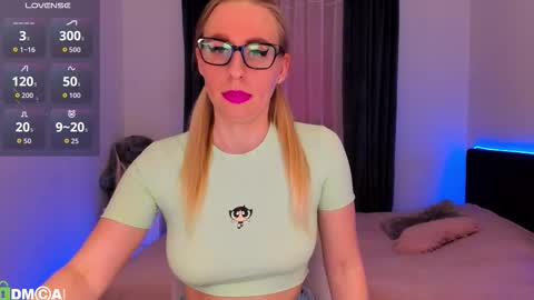 Snapshot of agent_polly chatting on February 26, 2026, 3:33 pm Polly online show from February 26, 2026, 3:33 pm