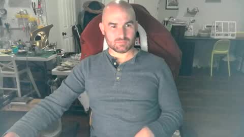 Aggieswing online show from December 6, 2024, 4:03 am