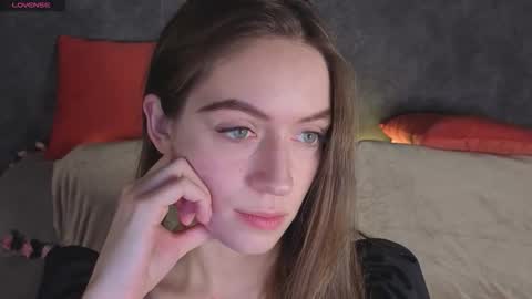 agnes wells online show from December 21, 2025, 9:16 am