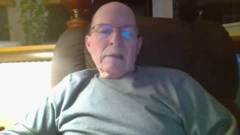 aguynrkfrd online show from February 12, 2026, 9:37 am