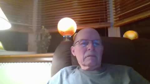 aguynrkfrd online show from March 19, 2026, 9:46 am