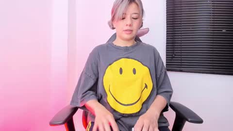 Ahmara  online show from November 19, 2025, 11:32 am