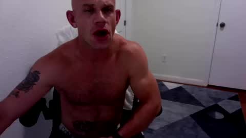 Snapshot of ahern1985 chatting on October 19, 2025, 9:26 pm ahern1985 online show from October 19, 2025, 9:26 pm