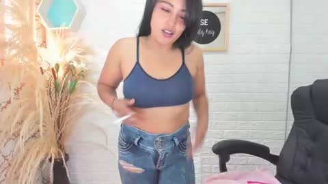 Snapshot of ahisha09 chatting on February 5, 2025, 2:37 pm Ahisha online show from February 5, 2025, 2:37 pm